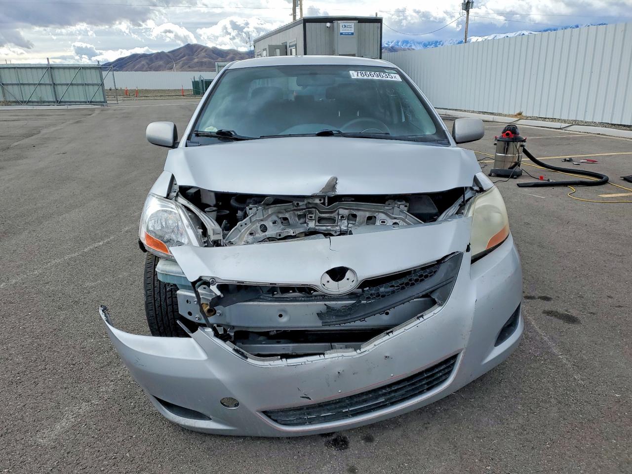 2009 TOYOTA YARIS BASE photo 5
