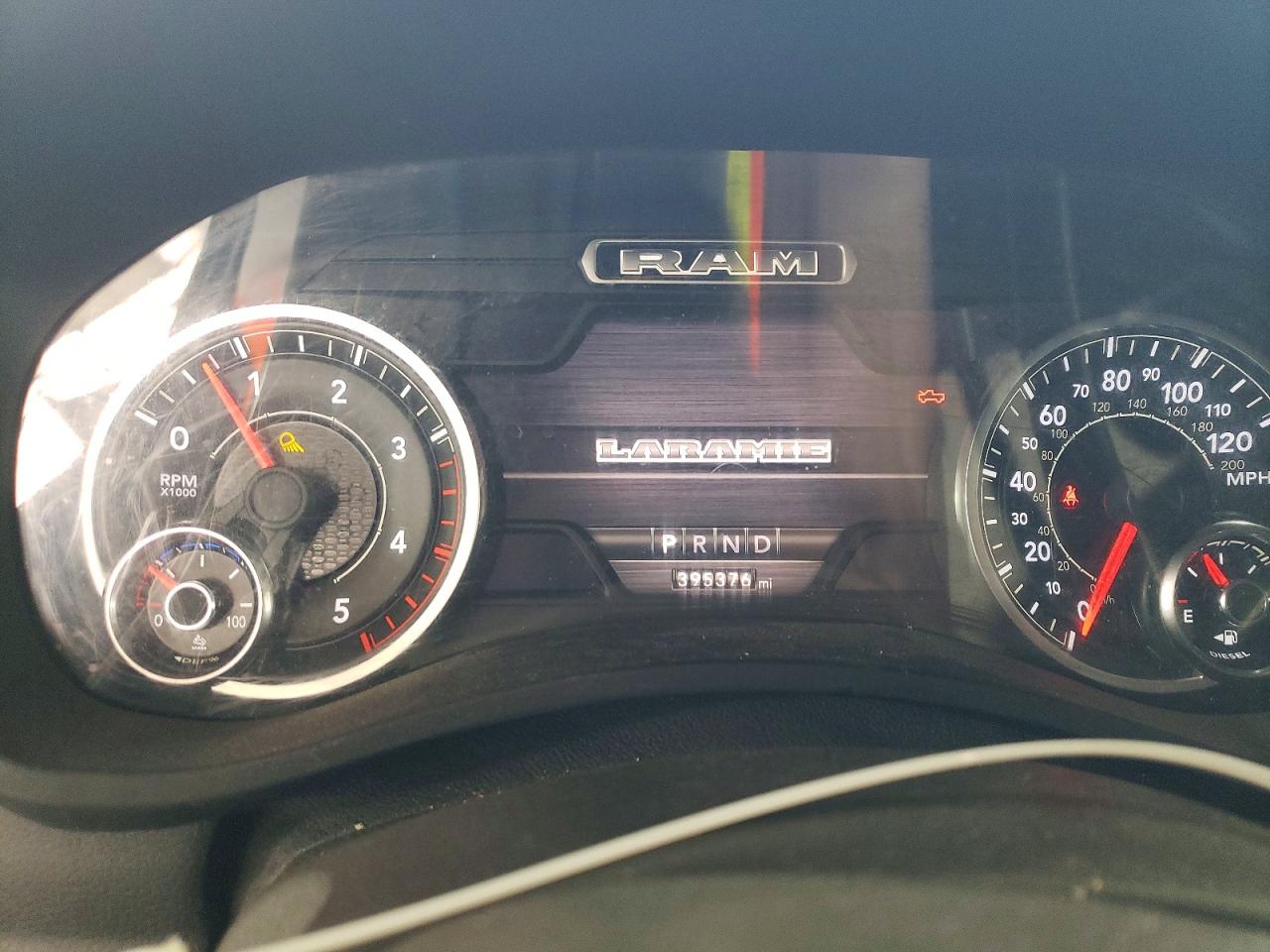 2019 RAM 3500 LARAMIE photo 9