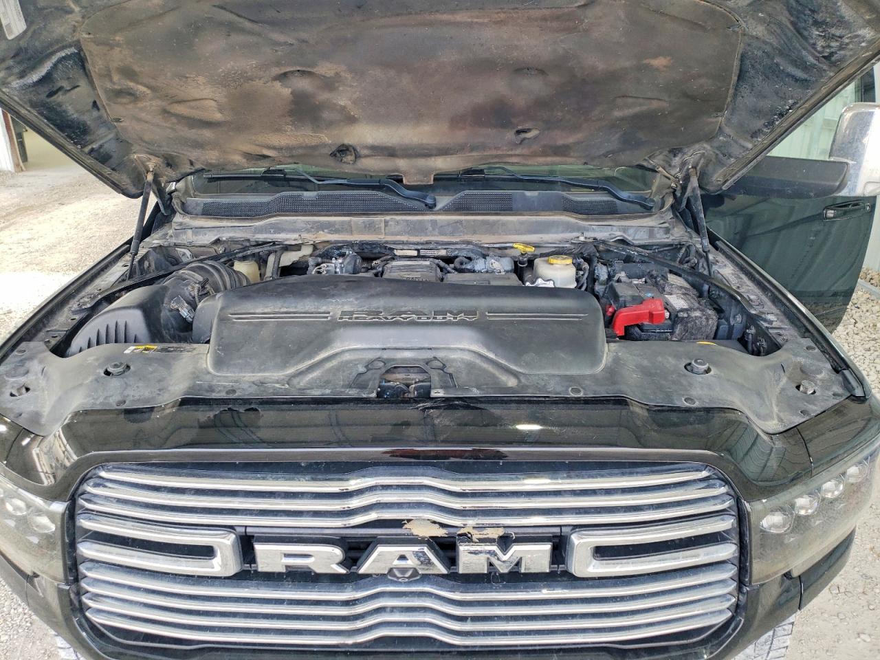 2019 RAM 3500 LARAMIE photo 11