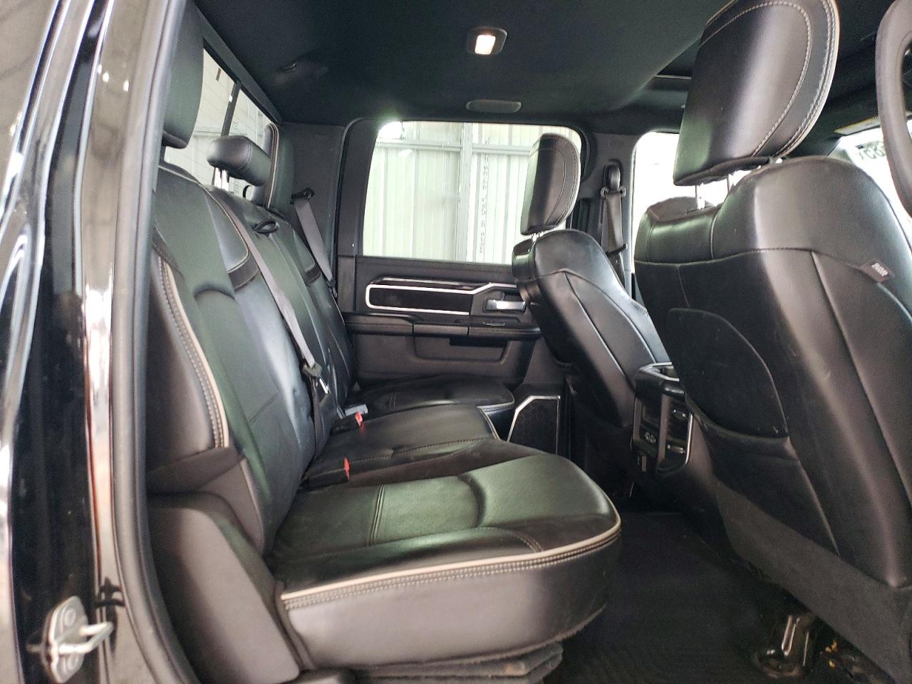 2019 RAM 3500 LARAMIE photo 10