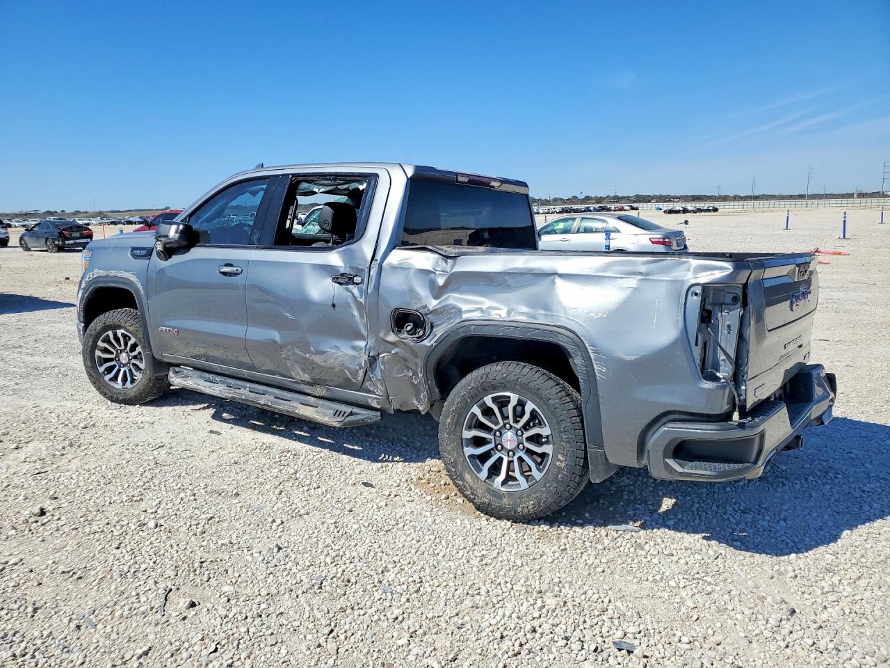 2021 GMC SIERRA K1500 AT4 photo 3