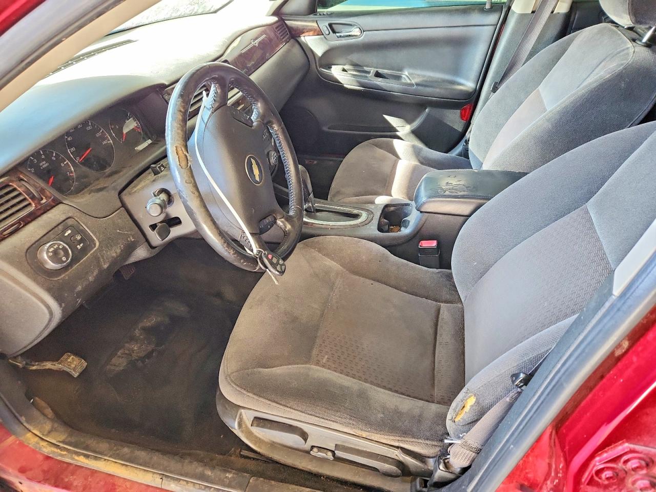 2013 CHEV IMPALA LT photo 19