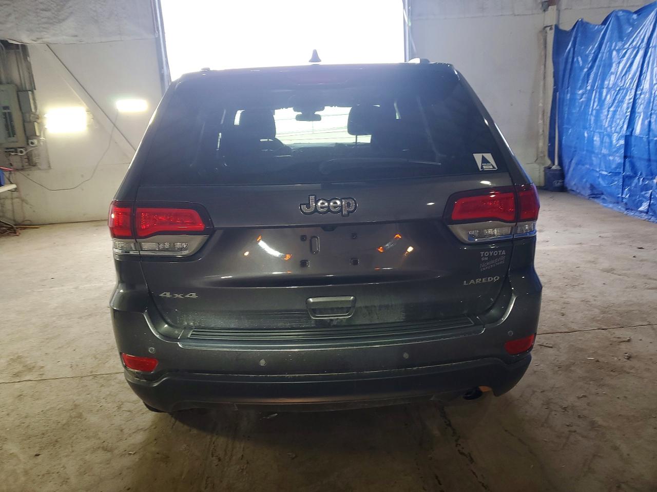 2020 JEEP GRAND CHEROKEE LAREDO photo 6