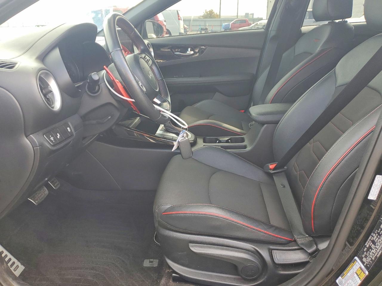 2024 KIA FORTE GT photo 19