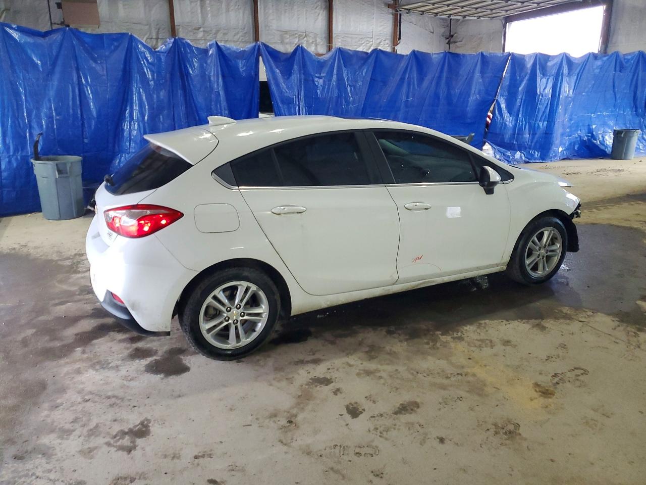 2017 CHEVROLET CRUZE LT photo 3