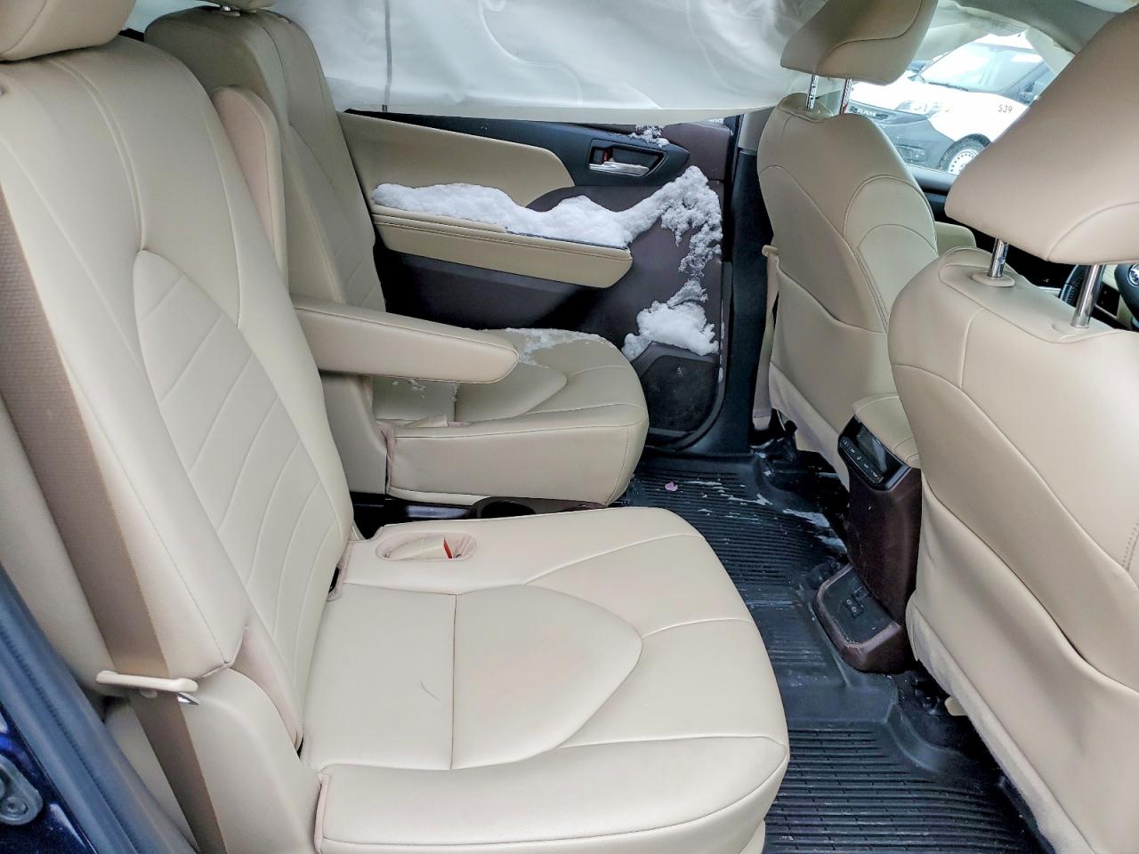 2022 TOYOTA HIGHLANDER HYBRID XLE photo 21