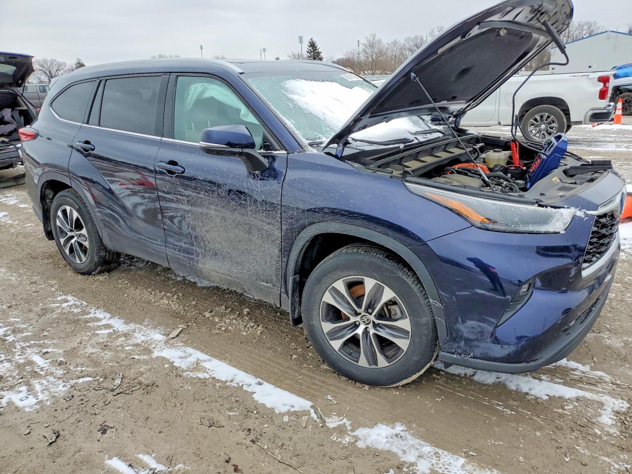 2022 TOYOTA HIGHLANDER HYBRID XLE photo 7