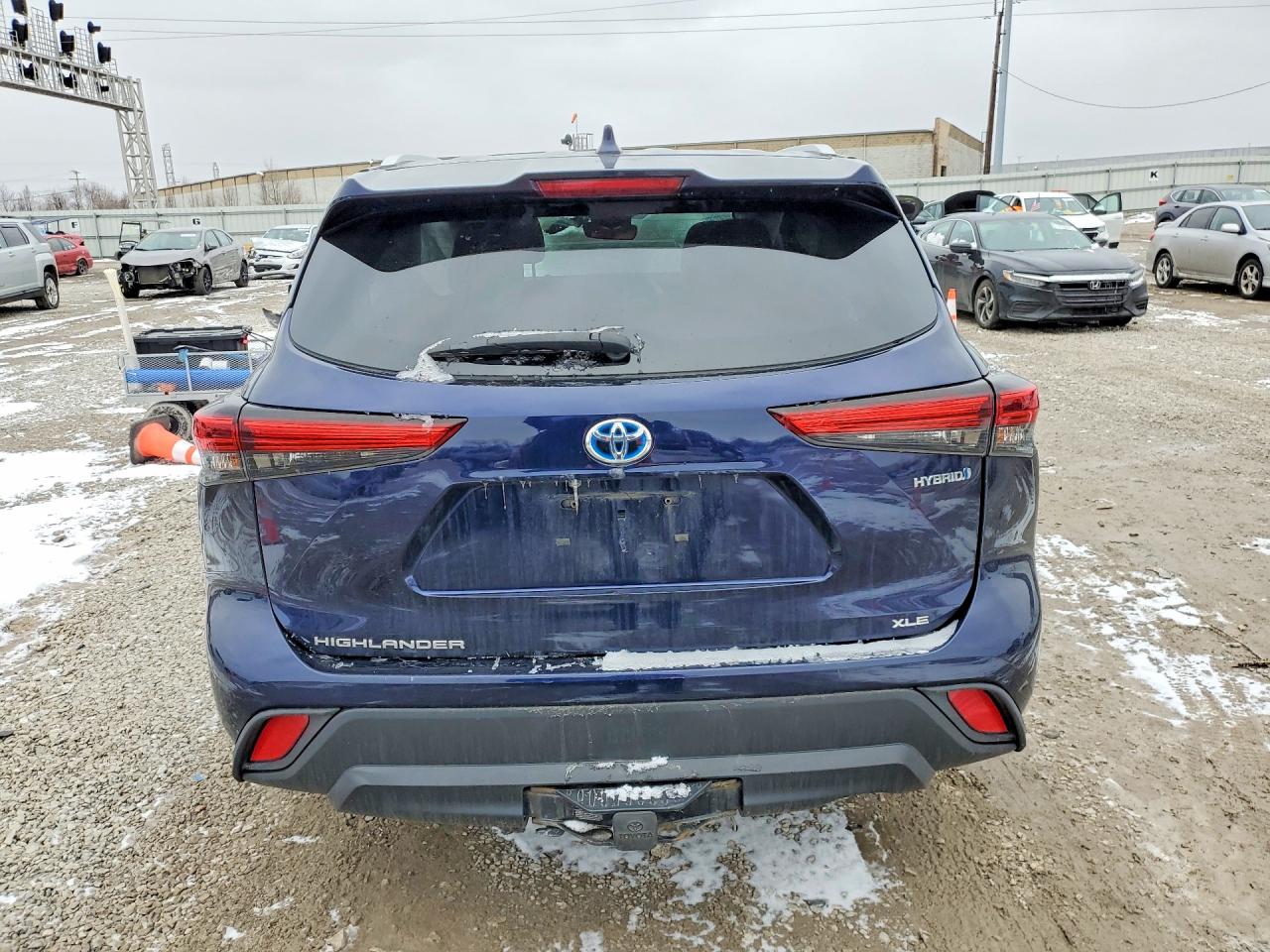 2022 TOYOTA HIGHLANDER HYBRID XLE photo 11