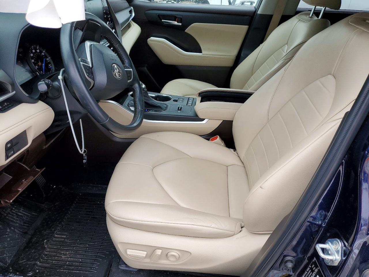 2022 TOYOTA HIGHLANDER HYBRID XLE photo 13