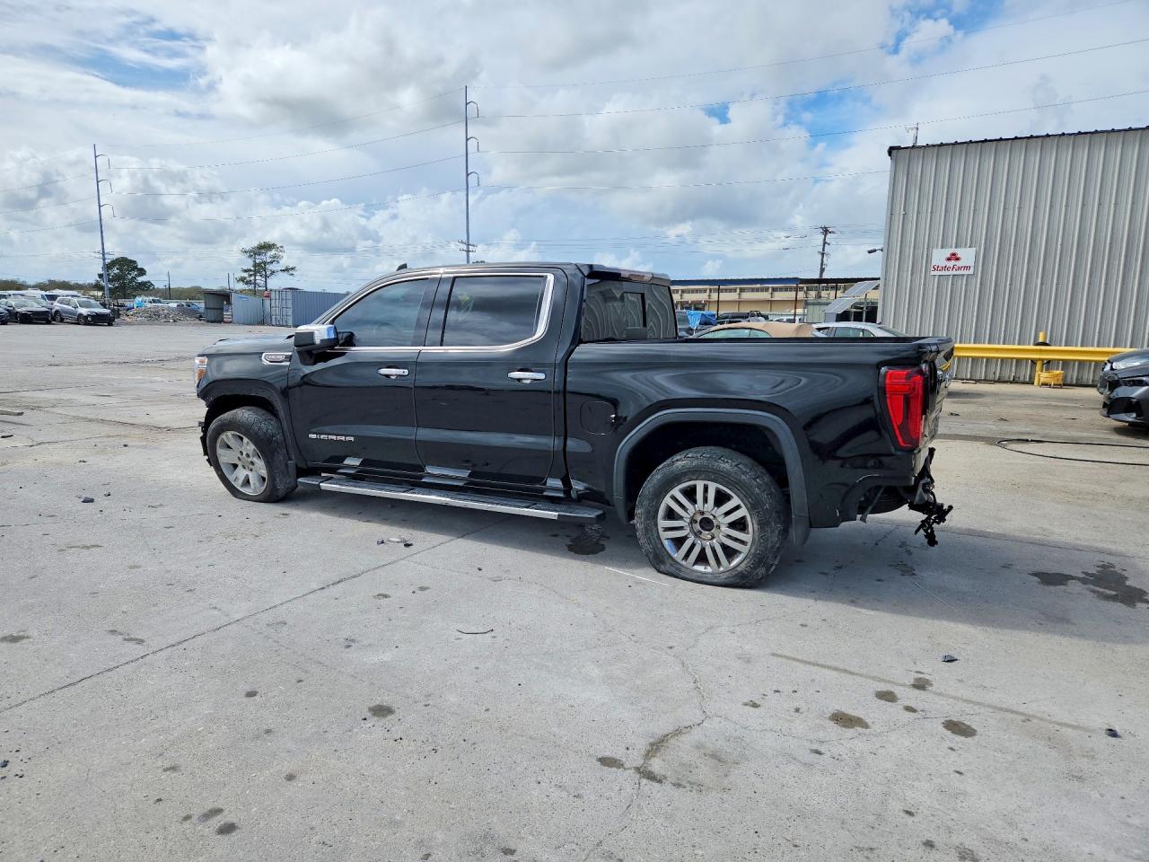 2021 GMC SIERRA C1500 SLT photo 3
