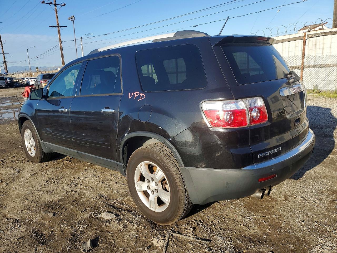 2011 GMC ACADIA SLE photo 4