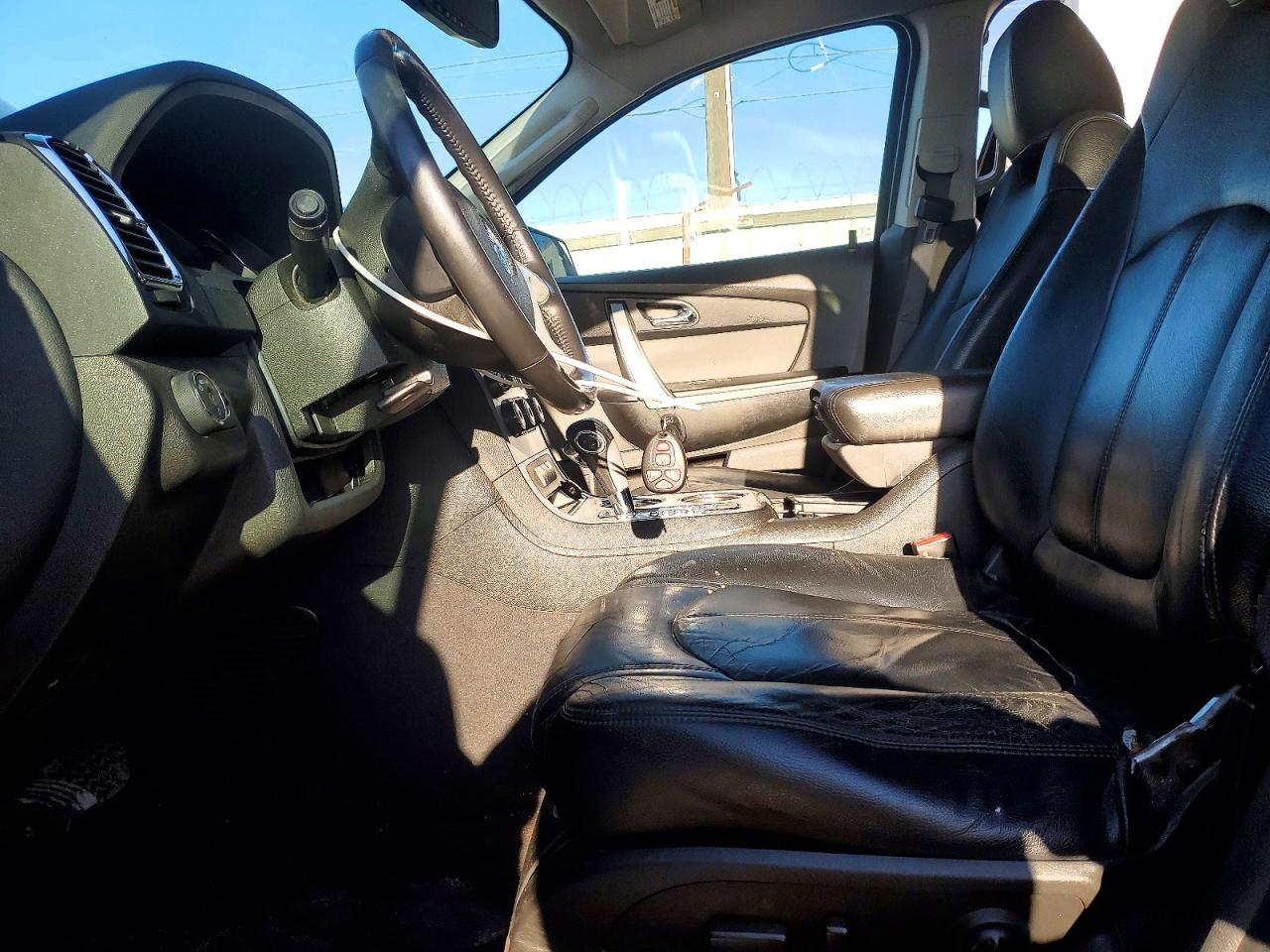 2011 GMC ACADIA SLE photo 19