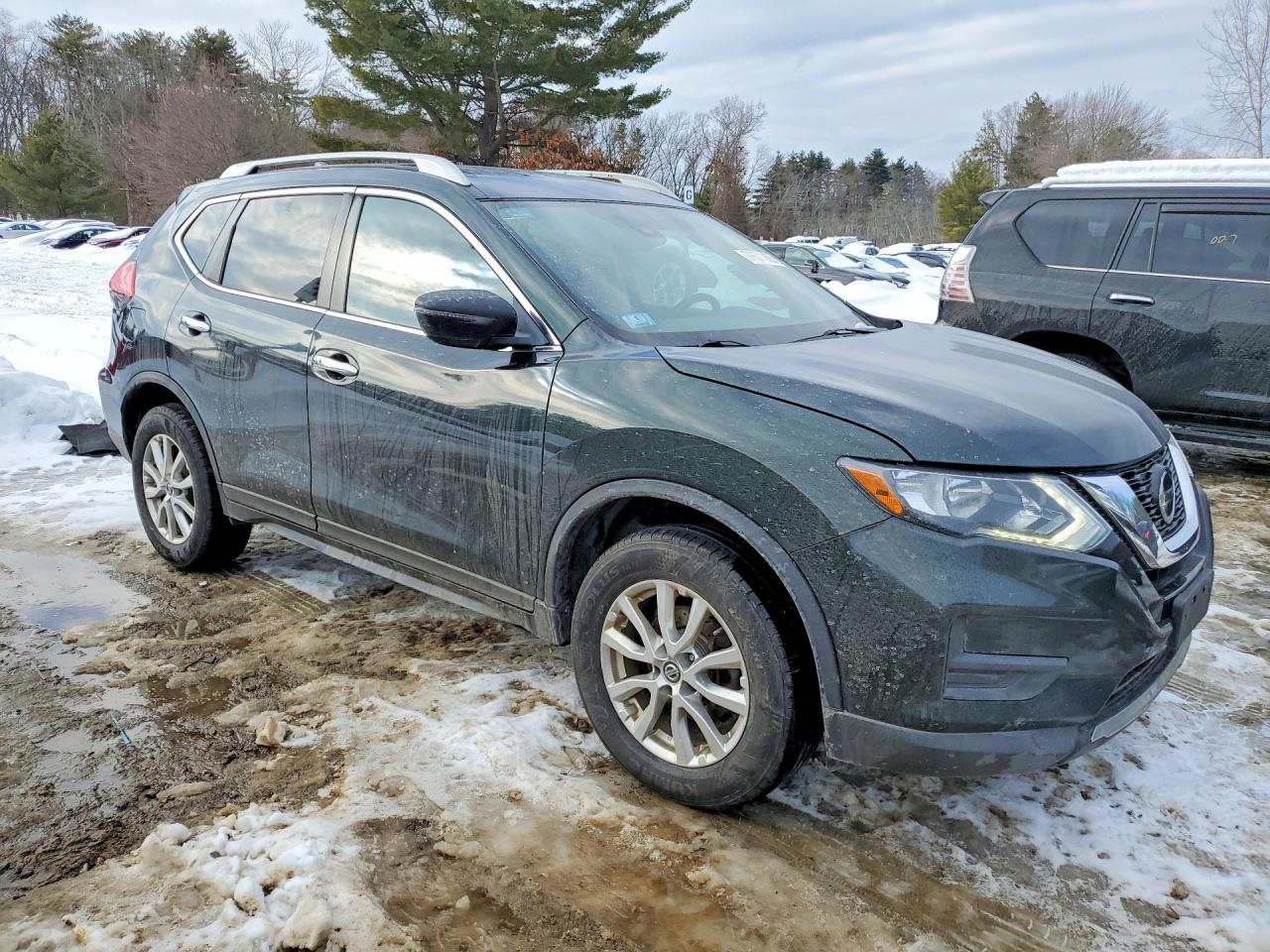 2020 NISSAN ROGUE SV photo 4