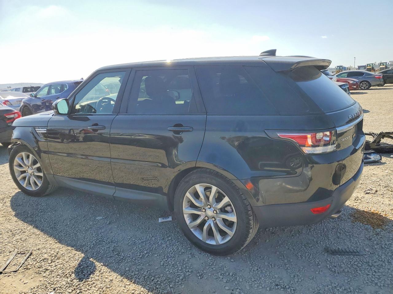 2017 LAND ROVER RANGE ROVER SPORT HSE photo 3