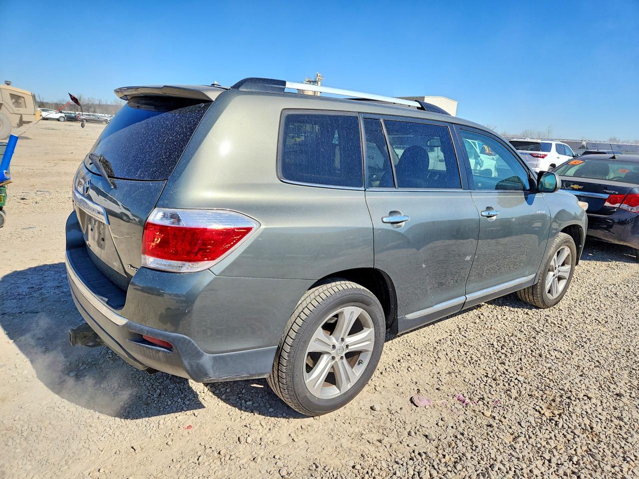 2011 TOYOTA HIGHLANDER photo 3