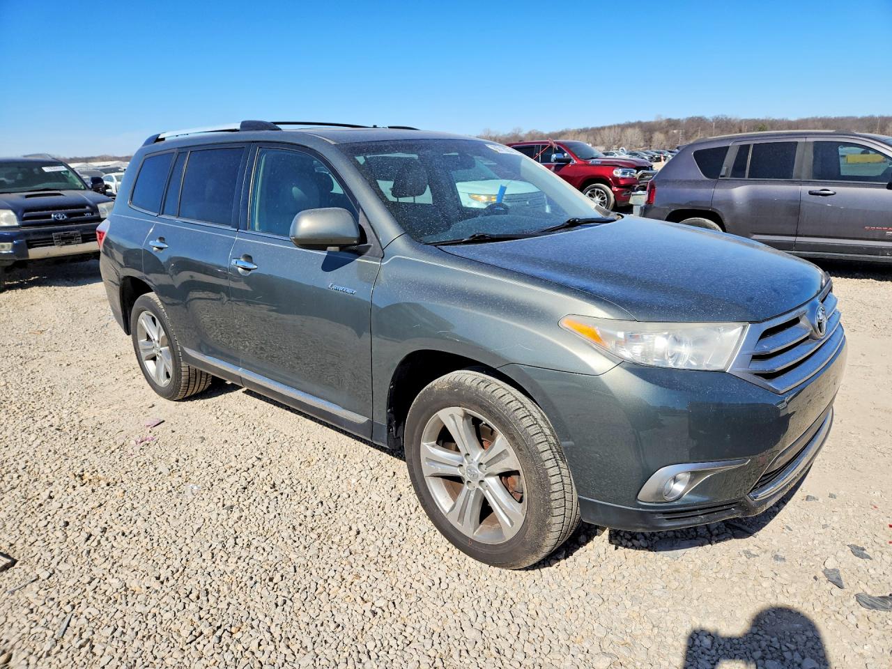 2011 TOYOTA HIGHLANDER photo 4