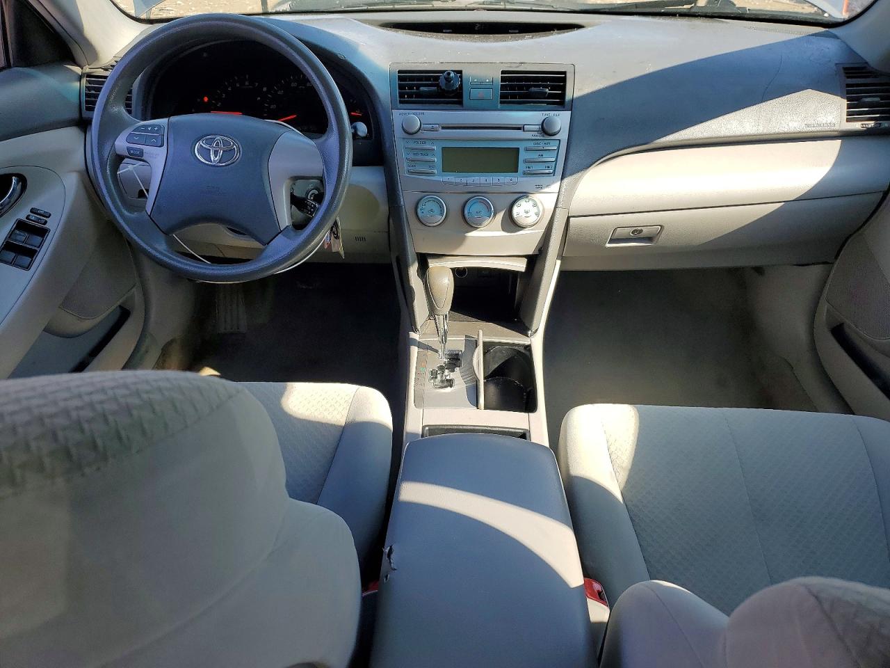2009 TOYOTA CAMRY LE photo 15