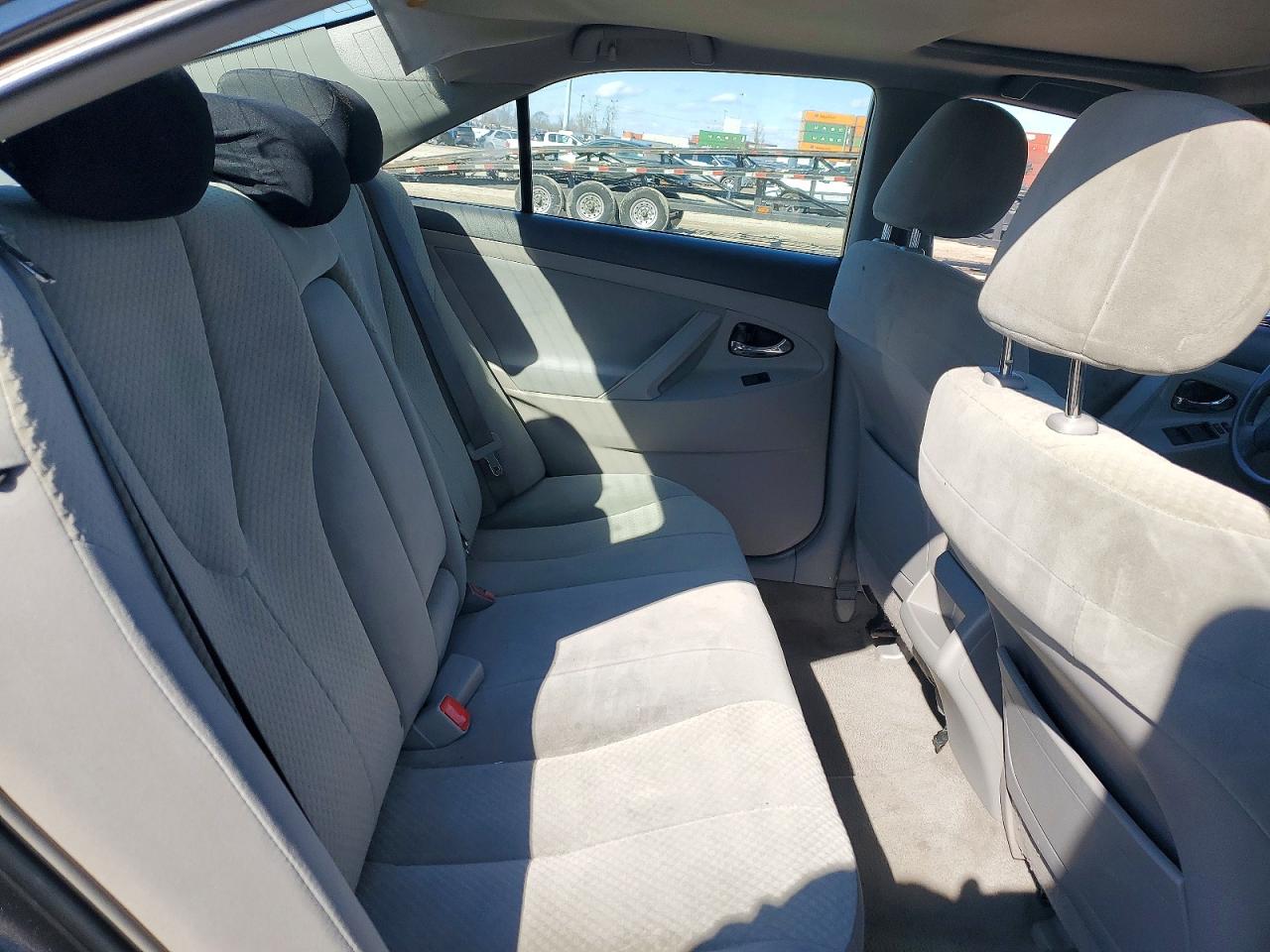 2009 TOYOTA CAMRY LE photo 19