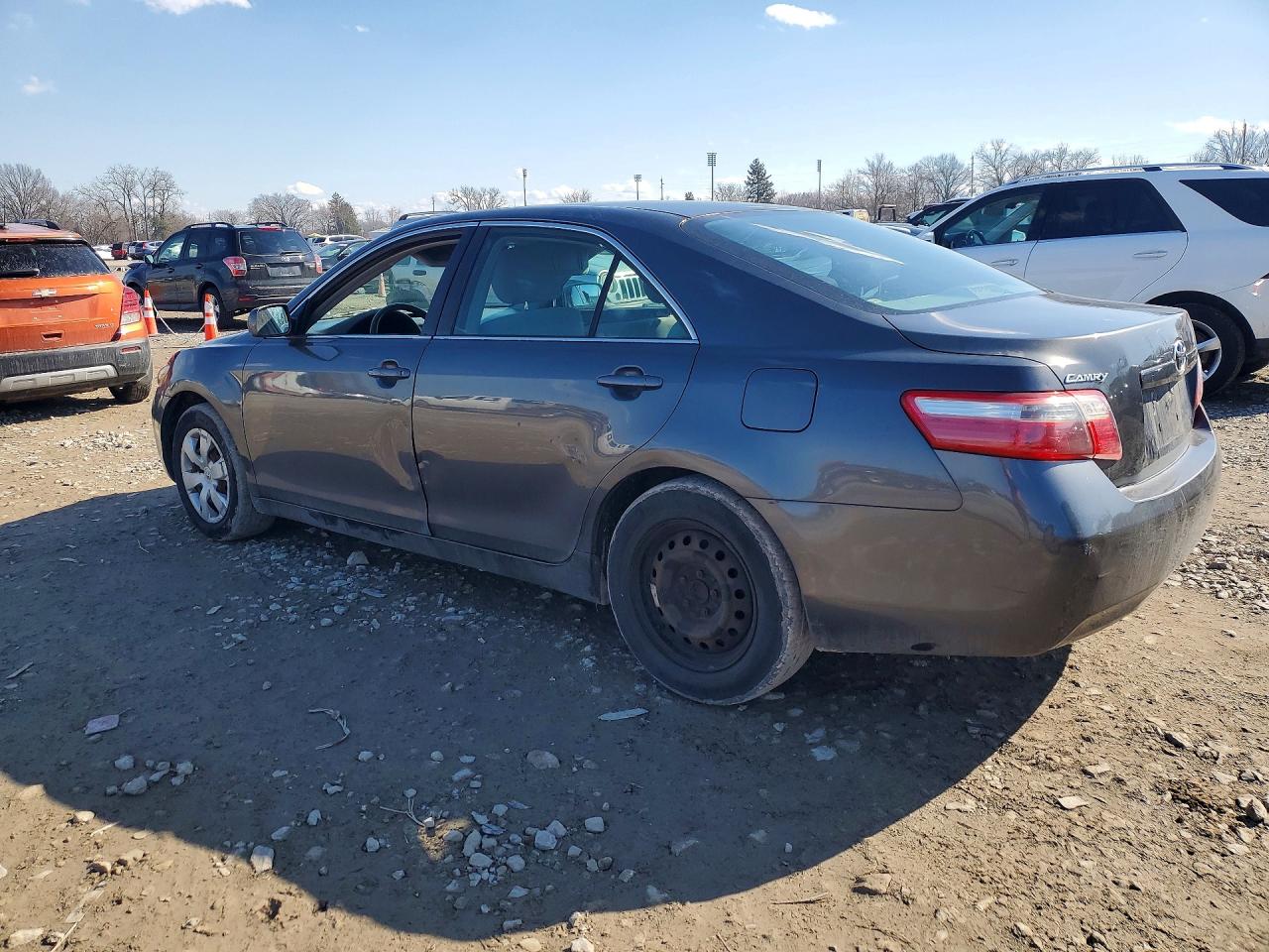 2009 TOYOTA CAMRY LE photo 3