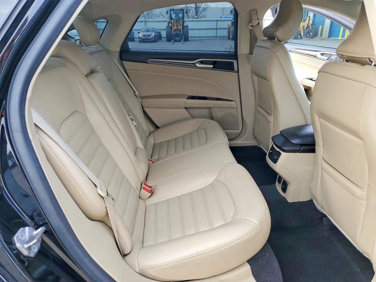 2016 FORD FUSION SE PHEV photo 10