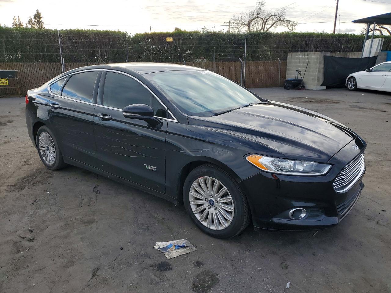2016 FORD FUSION SE PHEV photo 4