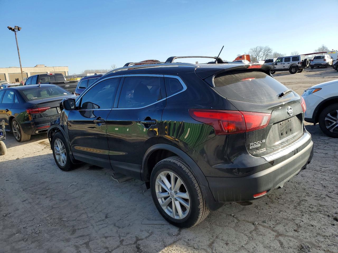 2018 NISSAN ROGUE SPORT SV photo 3