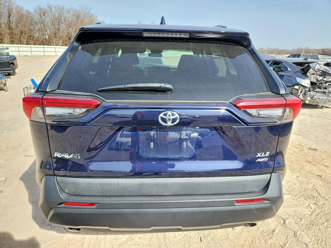 2021 TOYOTA RAV4 XLE PREMIUM photo 11