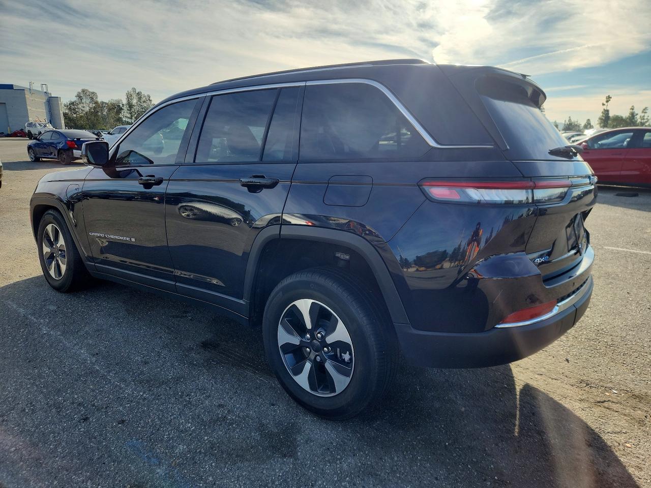 2023 JEEP GRAND CHEROKEE LIMITED 4XE photo 3