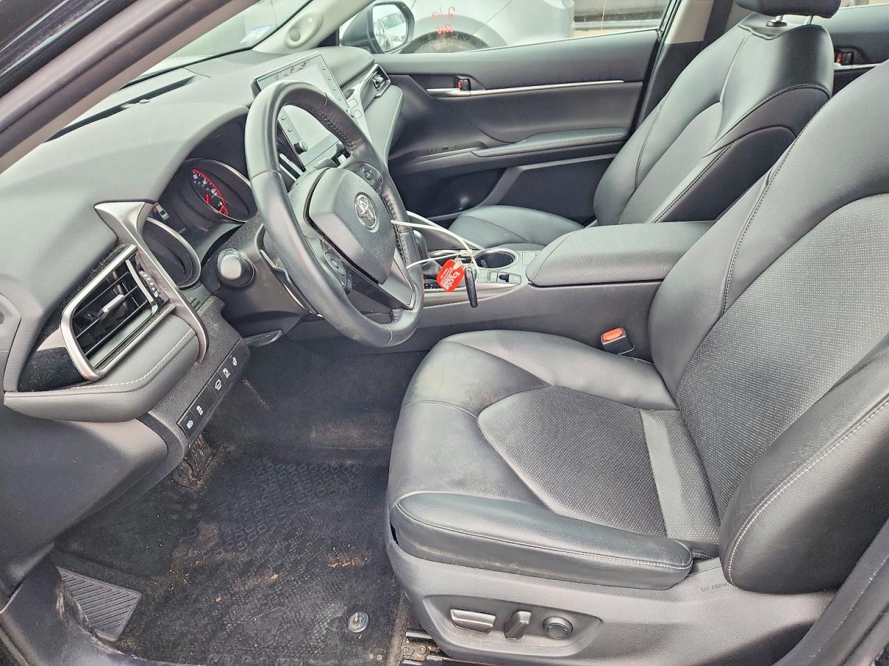 2022 TOYOTA CAMRY XSE photo 13