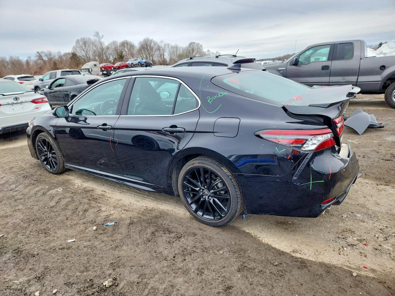2022 TOYOTA CAMRY XSE photo 3