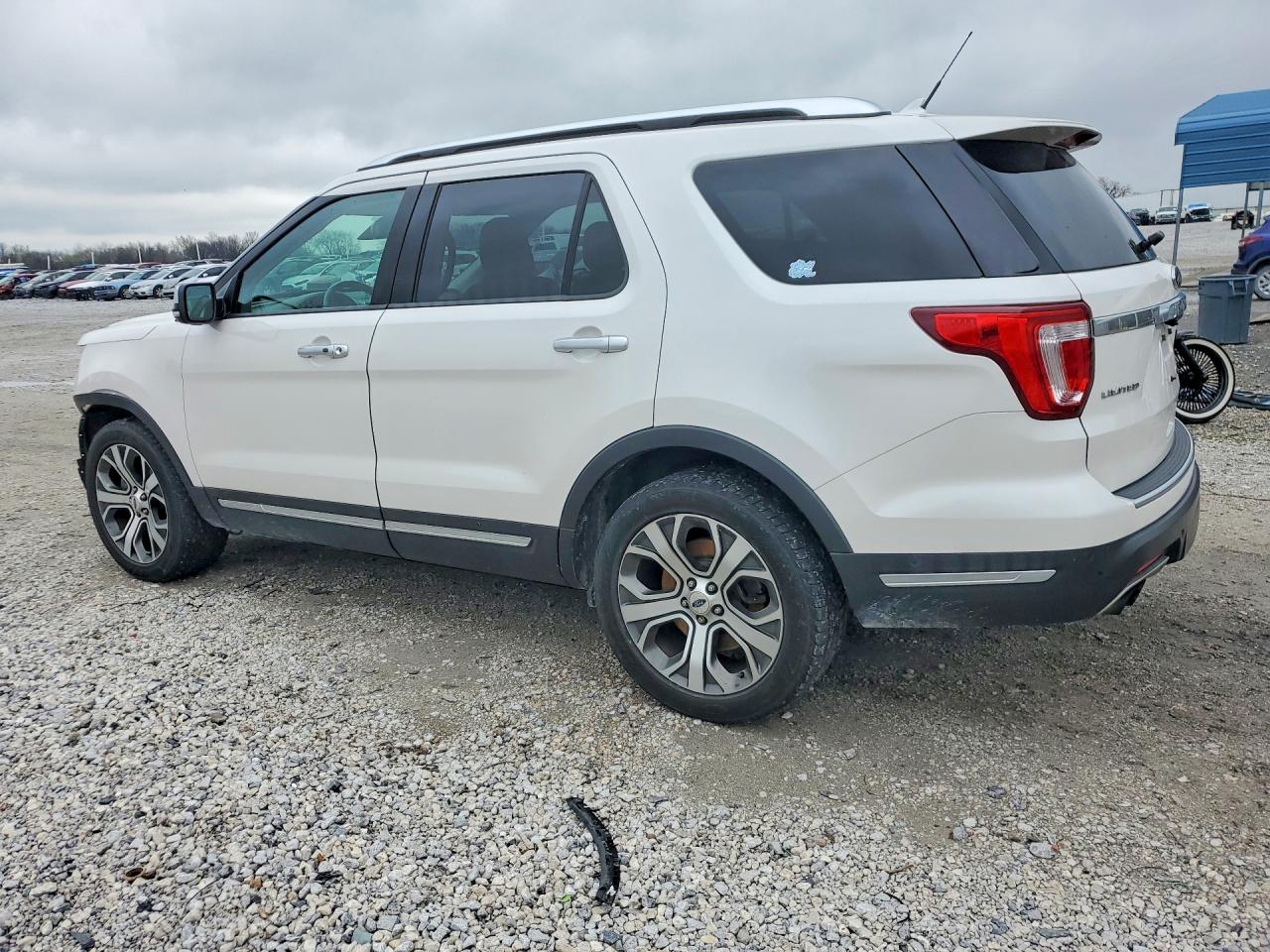 2018 FORD EXPLORER PLATINUM photo 3