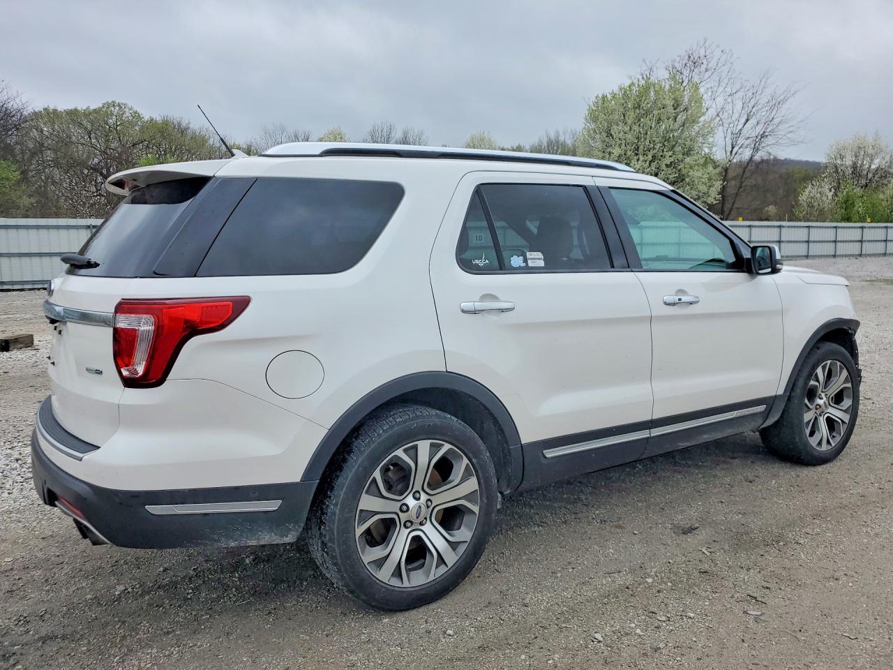 2018 FORD EXPLORER PLATINUM photo 5
