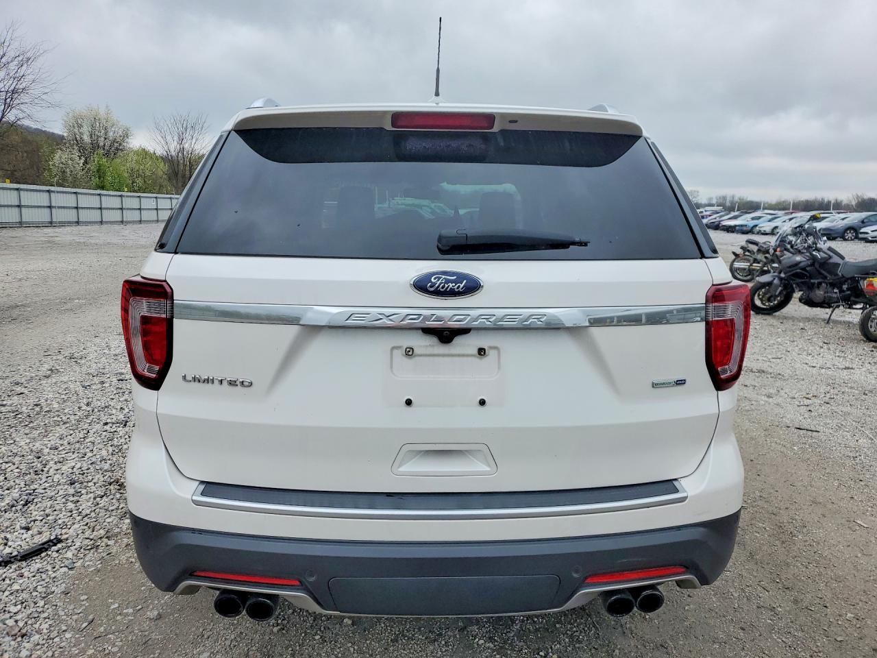 2018 FORD EXPLORER PLATINUM photo 11