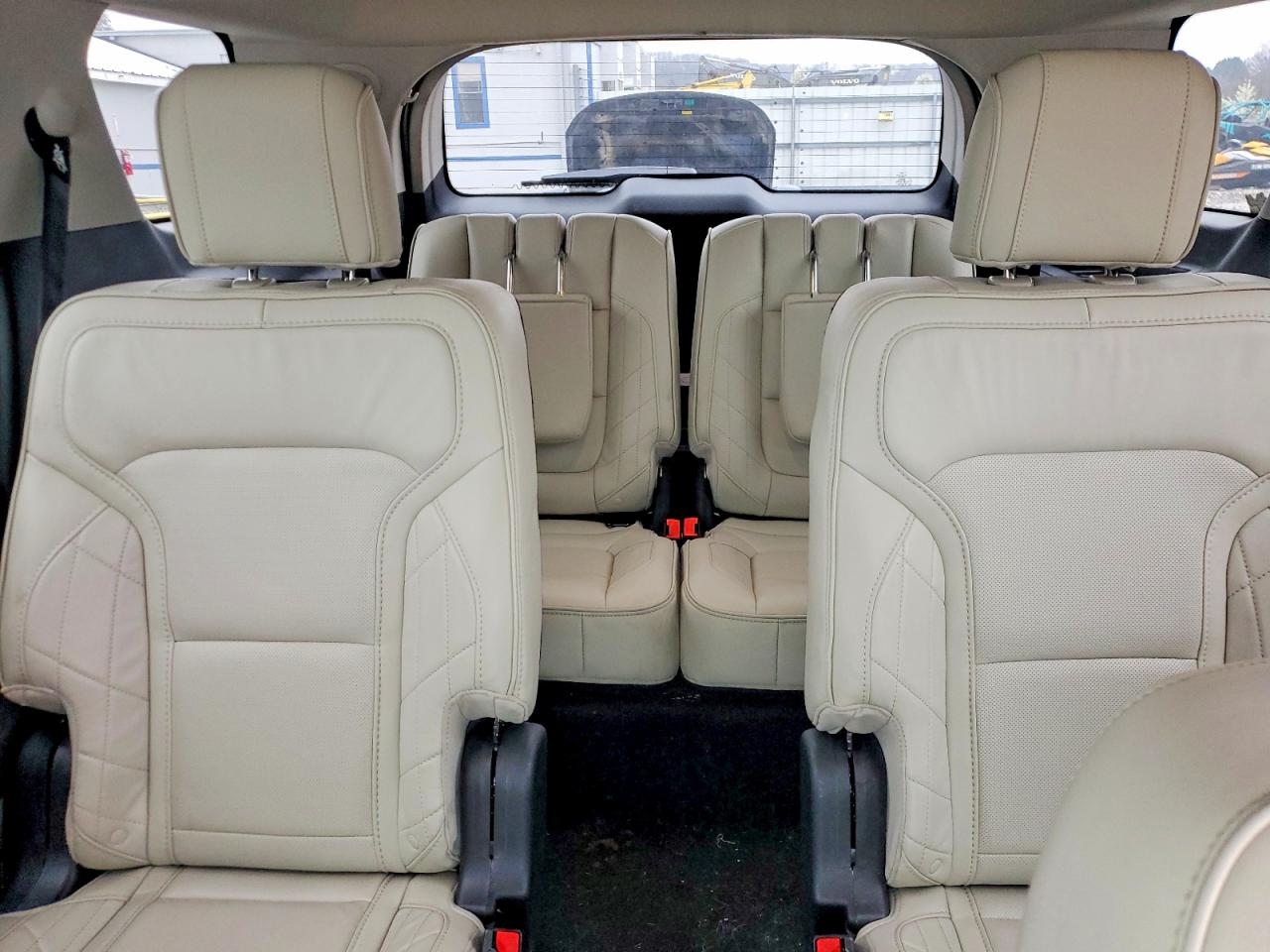 2018 FORD EXPLORER PLATINUM photo 19