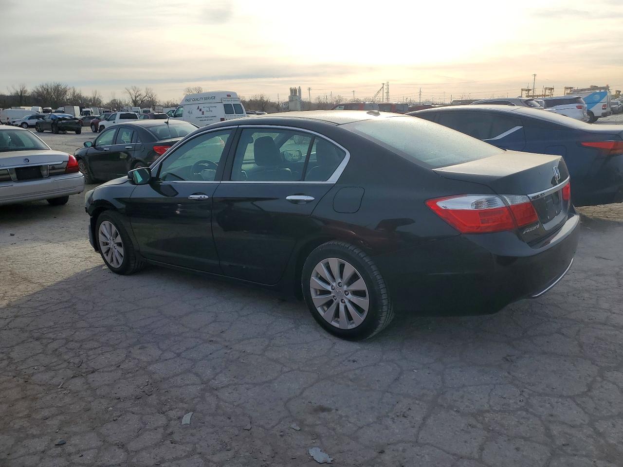 2015 HONDA ACCORD EXL photo 2