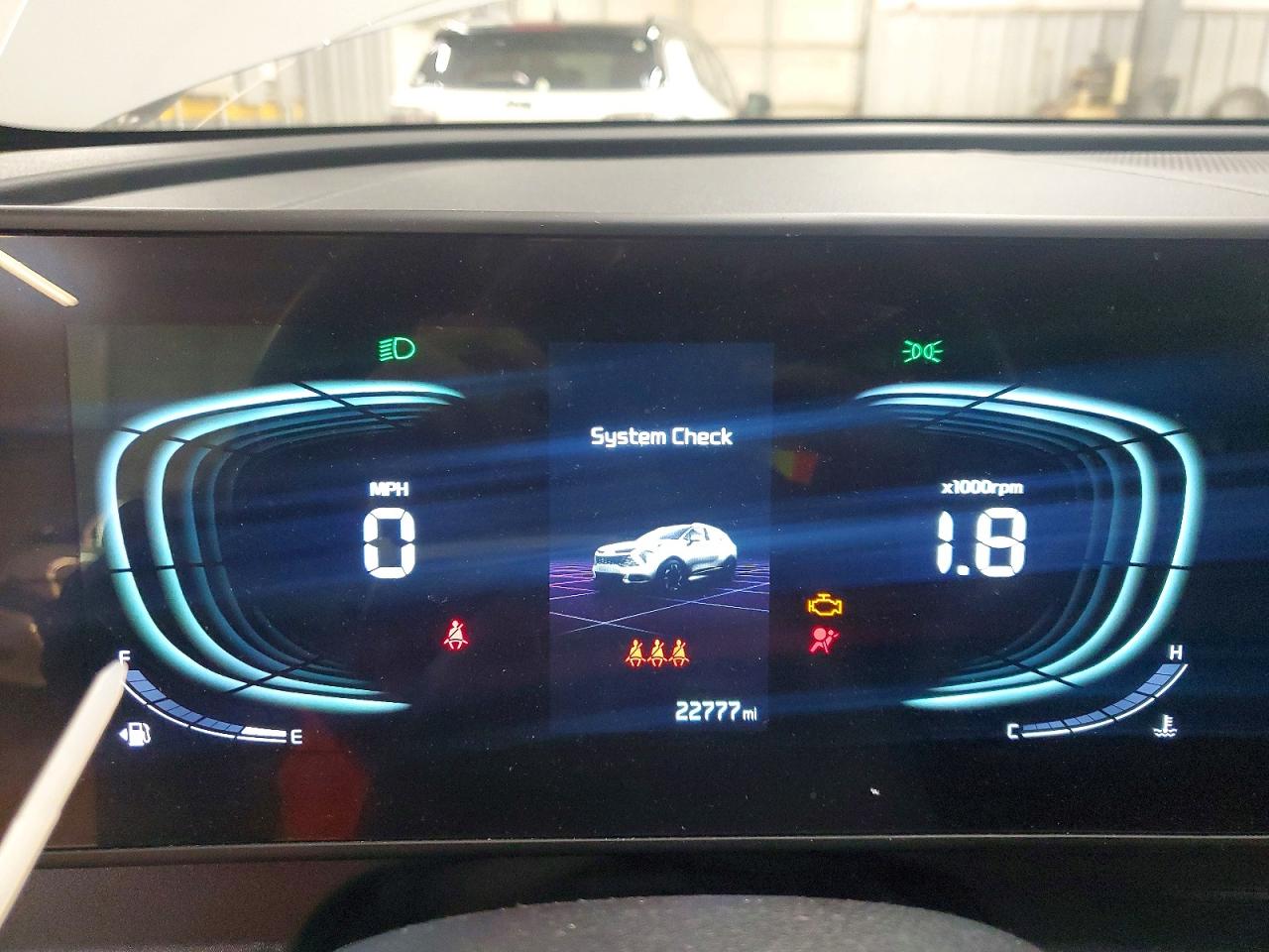 2025 KIA SPORTAGE photo 9