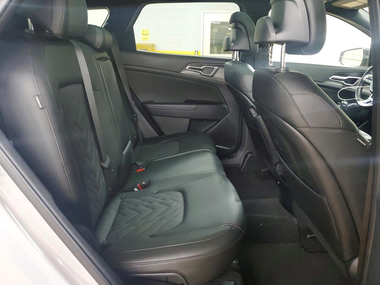 2025 KIA SPORTAGE photo 11