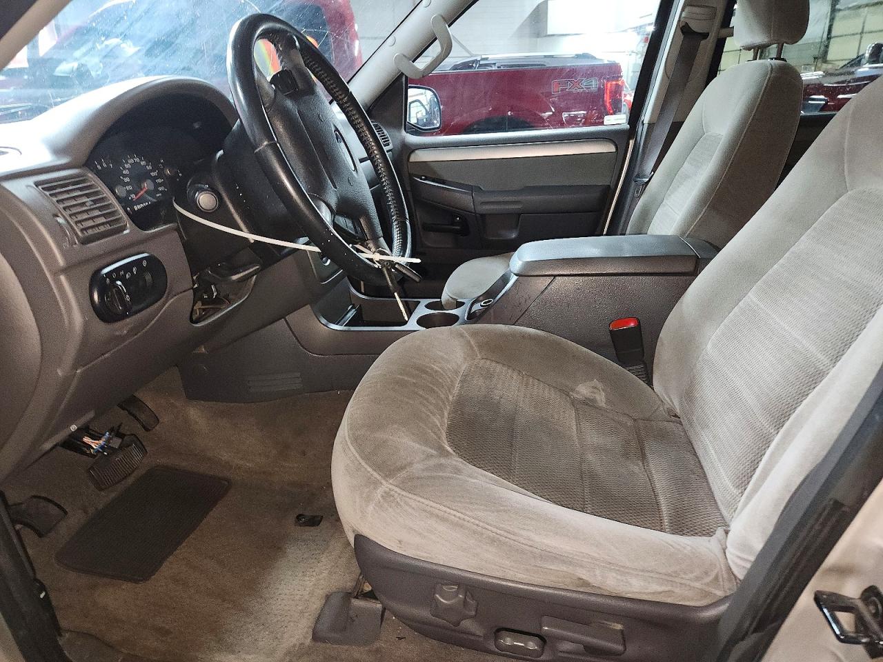 2004 FORD EXPLORER XLT photo 13