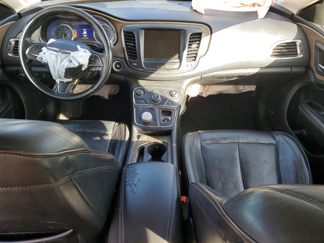 2015 CHRYSLER 200 C photo 8