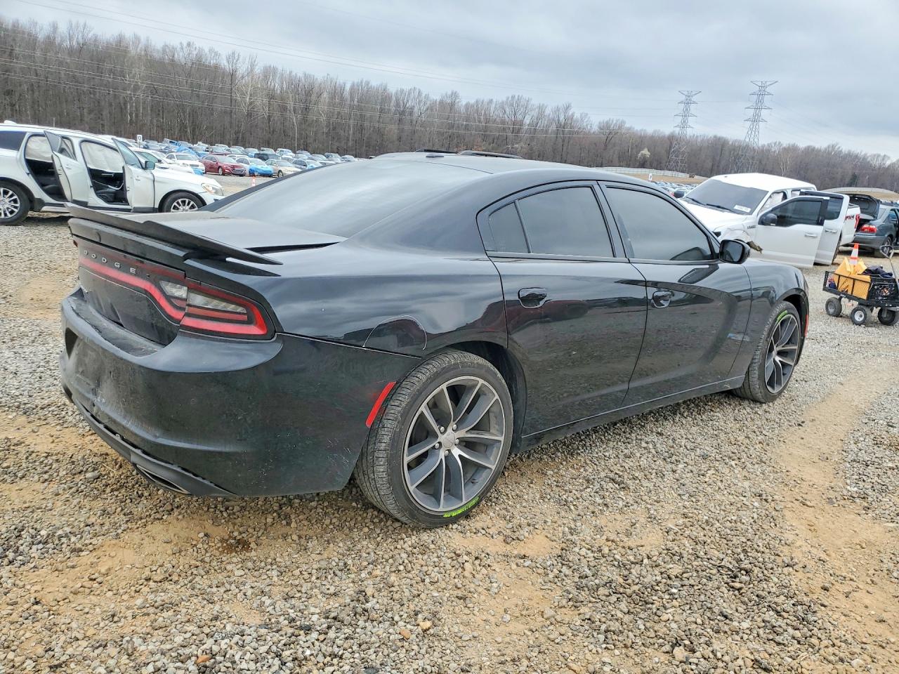 2020 DODGE CHARGER SXT photo 5