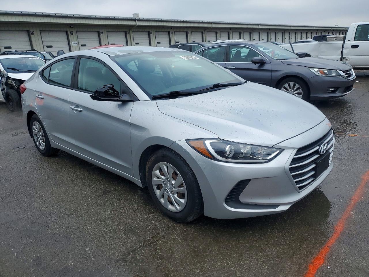 2017 HYUNDAI ELANTRA SE photo 4