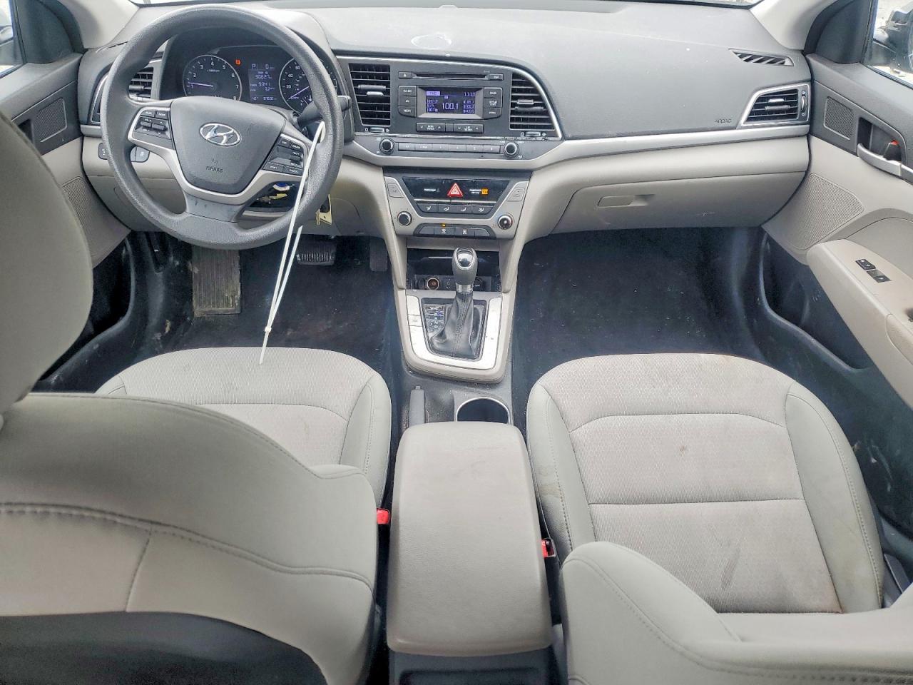 2017 HYUNDAI ELANTRA SE photo 8