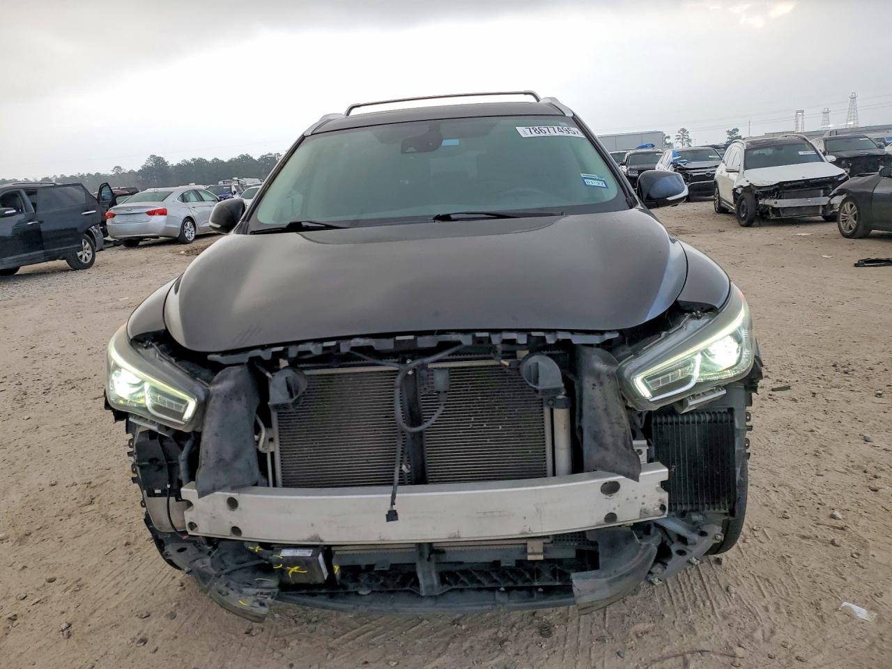 2020 INFINITI QX60 LUXE photo 9