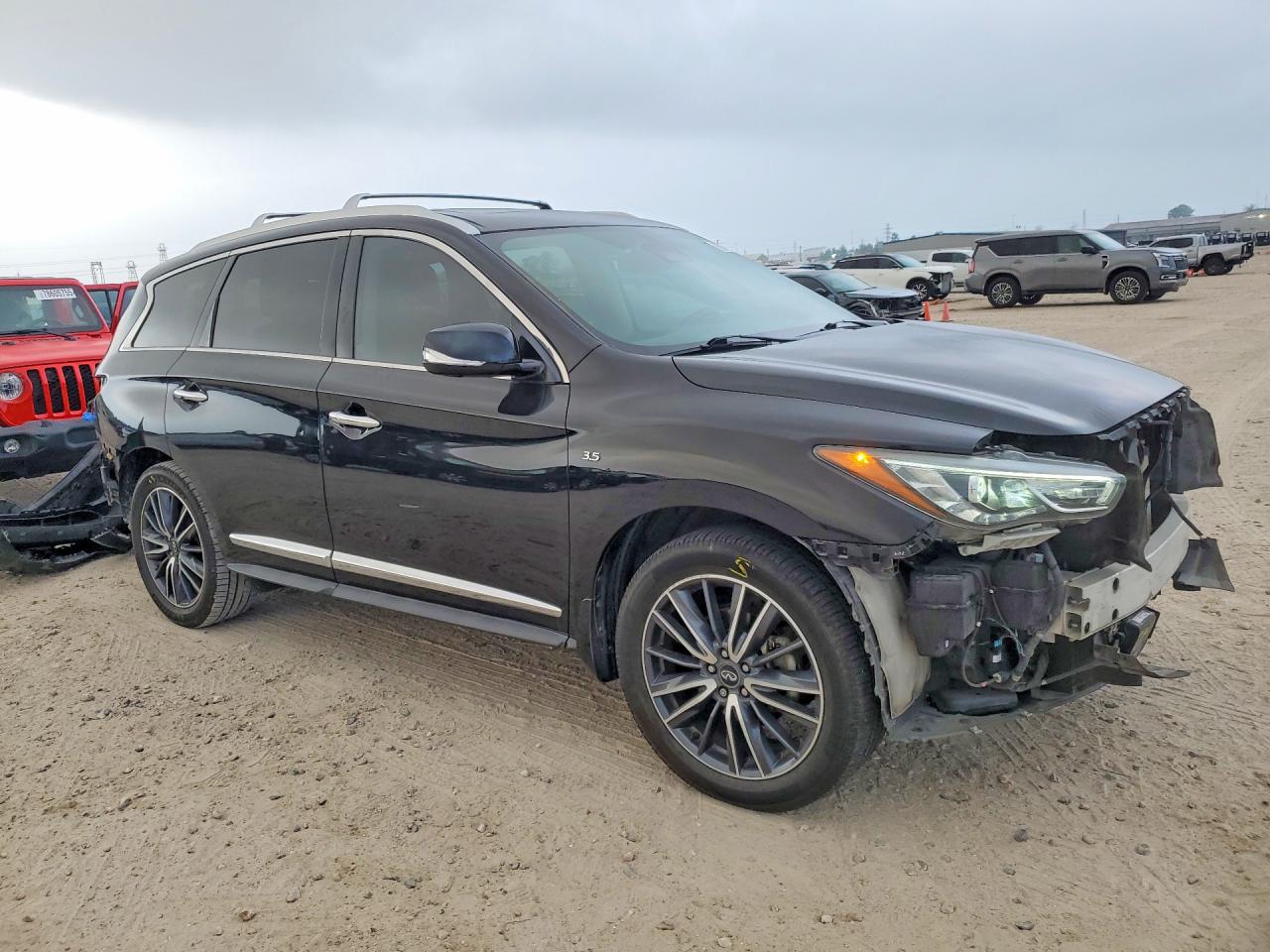 2020 INFINITI QX60 LUXE photo 7