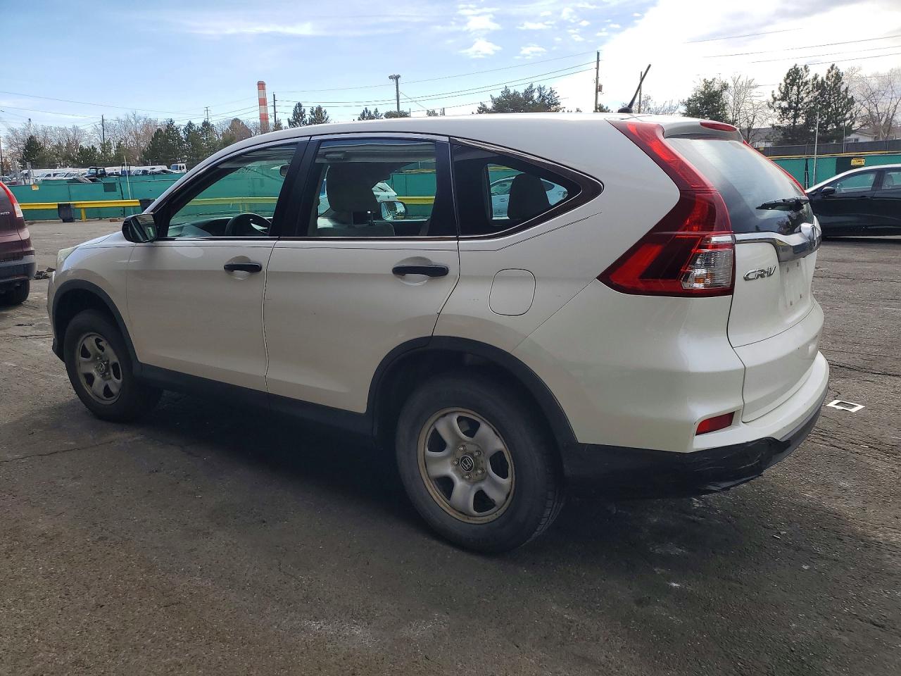 2015 HONDA CR-V LX photo 3