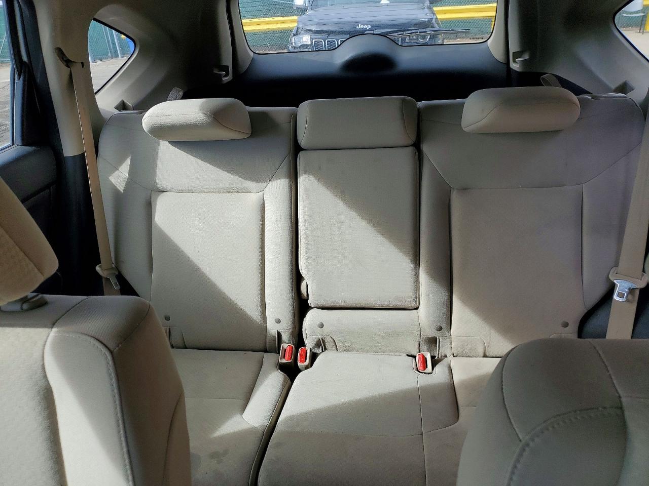 2015 HONDA CR-V LX photo 19