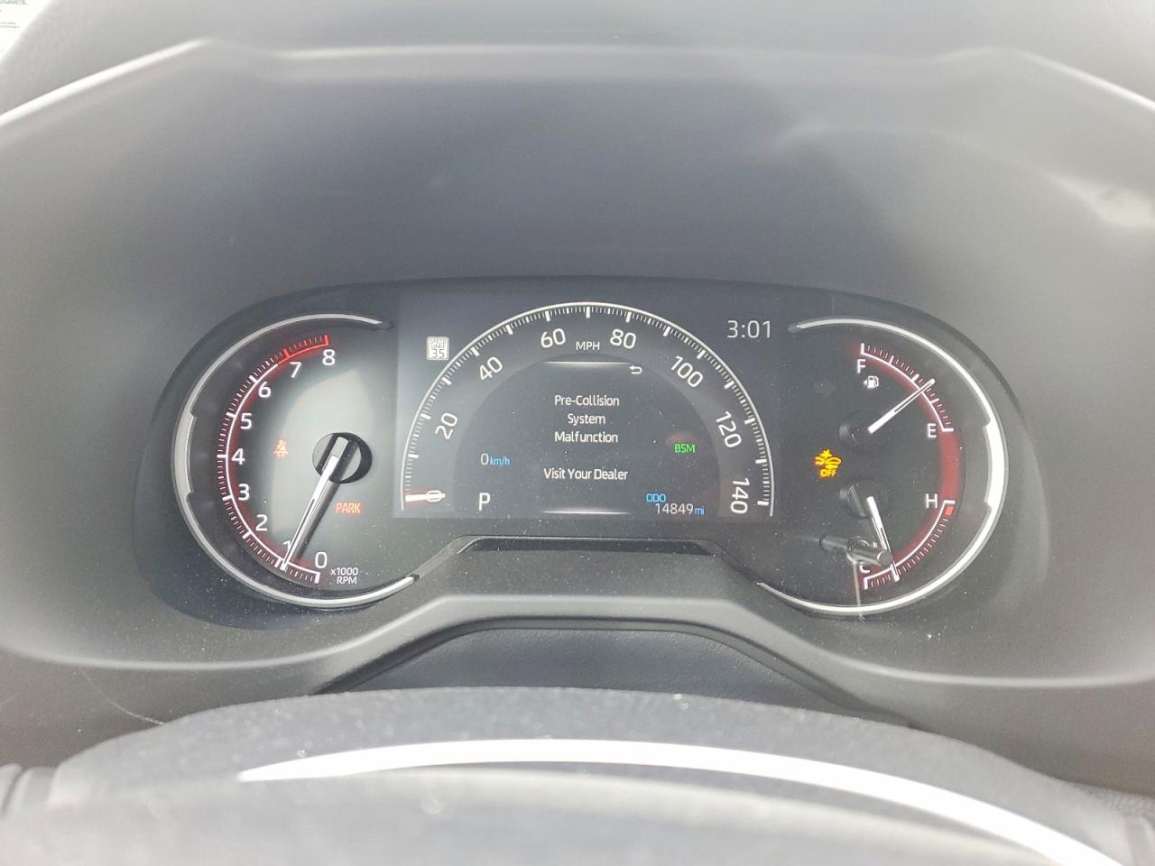 2024 TOYOTA RAV4 XLE photo 9