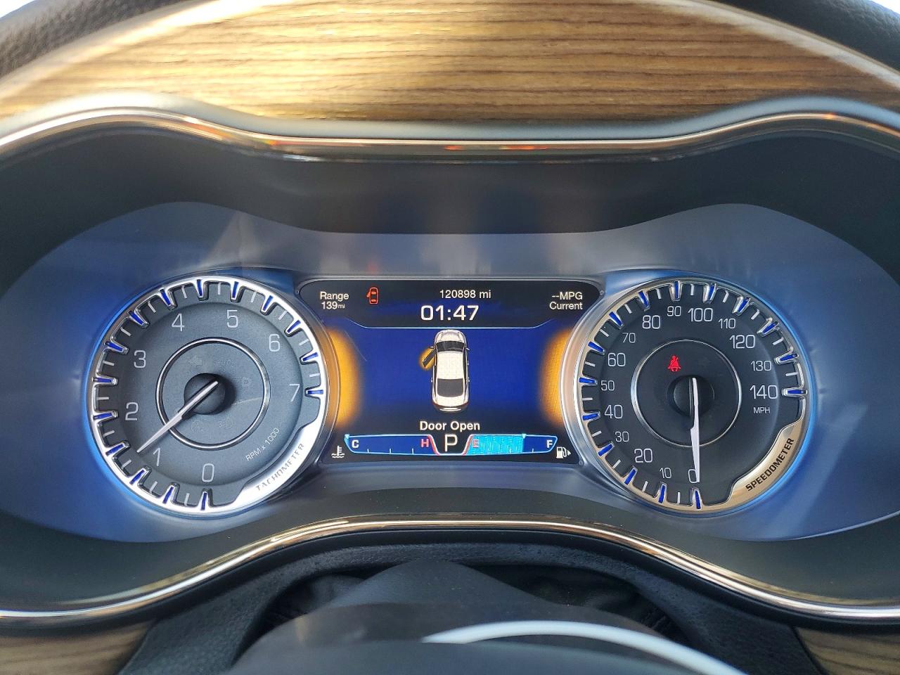 2015 CHRYSLER 200 C photo 9