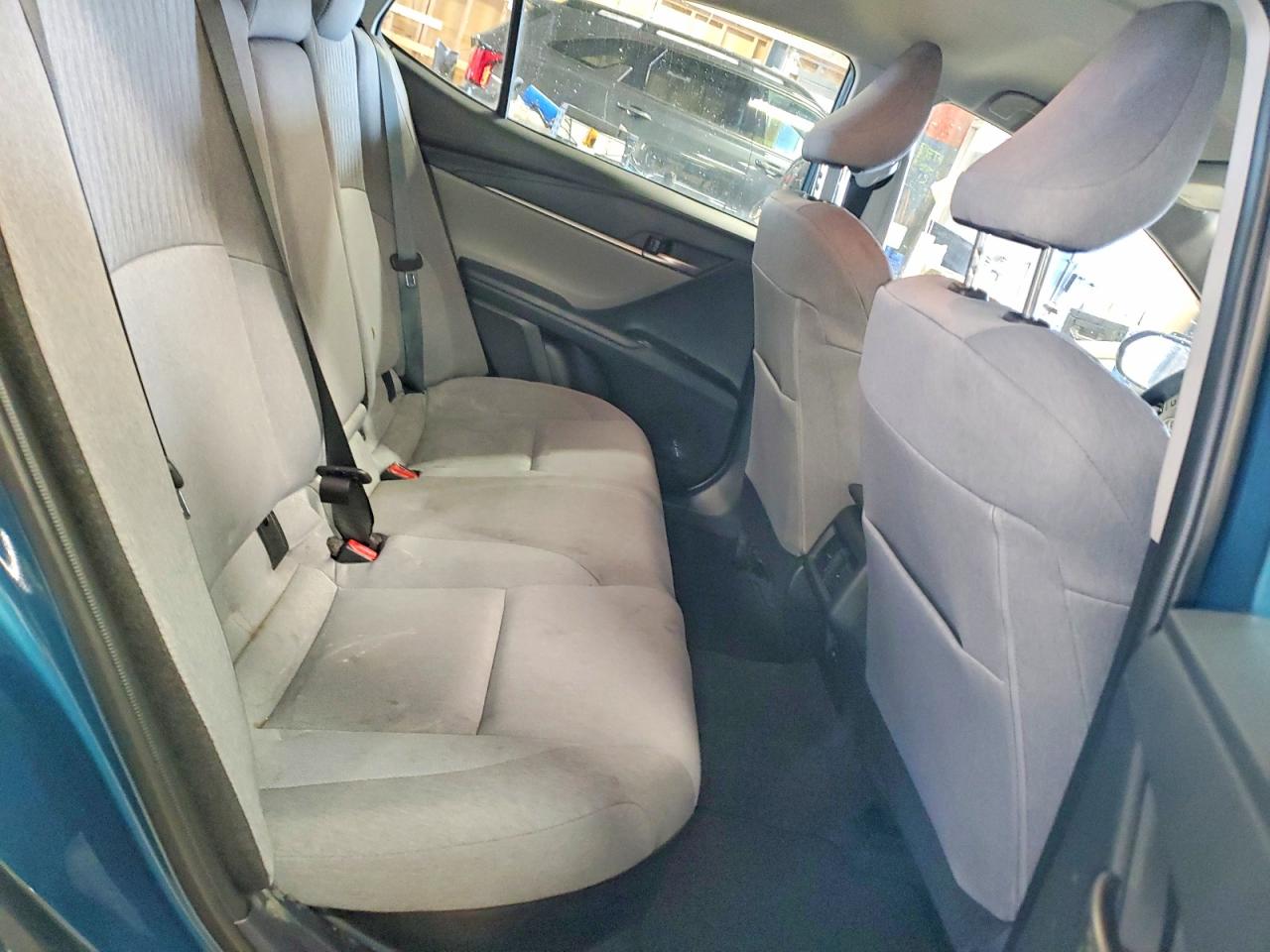 2025 TOYOTA CAMRY LE photo 28