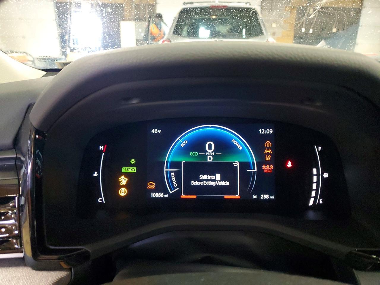 2025 TOYOTA CAMRY LE photo 25